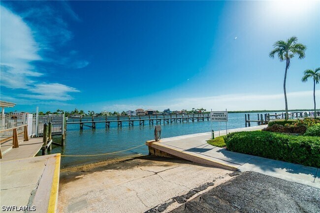 Building Photo - 1215 Edington Pl