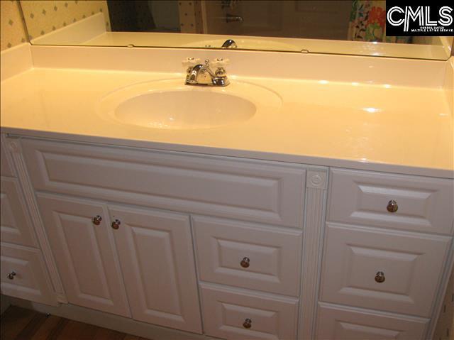 Building Photo - 700 Chester St