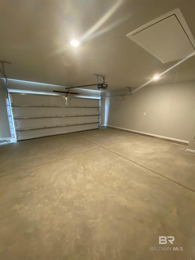 Building Photo - 270 Preston Wy