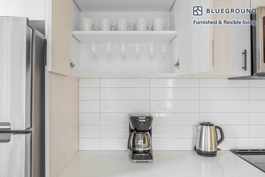 Building Photo - 18004 Midvale Ave N