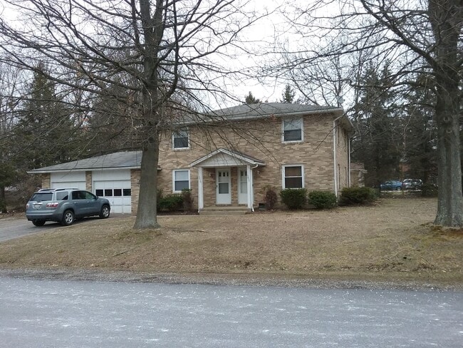 Primary Photo - 3839 Beech Hill Rd NW