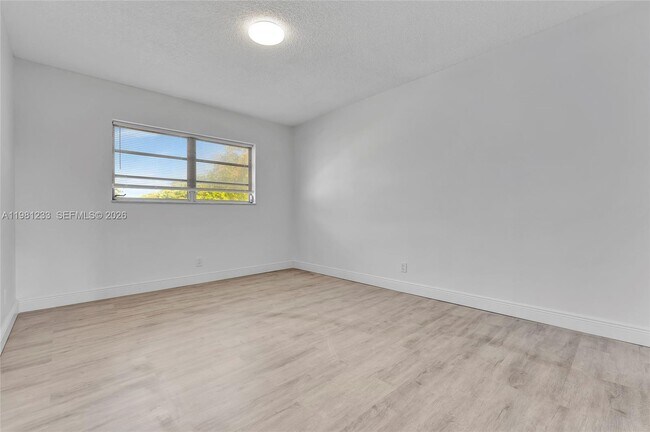 Building Photo - 2060 NW 81st Ave