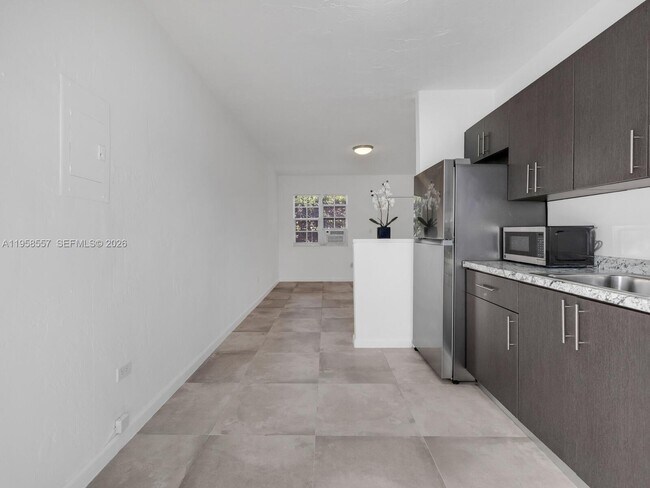 Building Photo - 440 NE 69th St