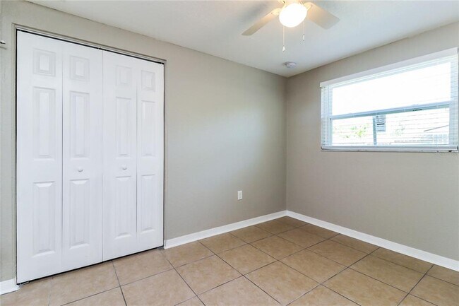 Building Photo - 1204 N Maryland Ave