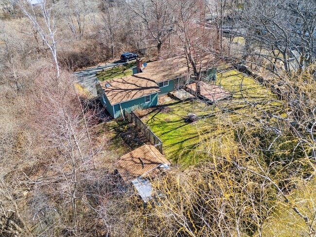 Building Photo - 17 Hillside Rd