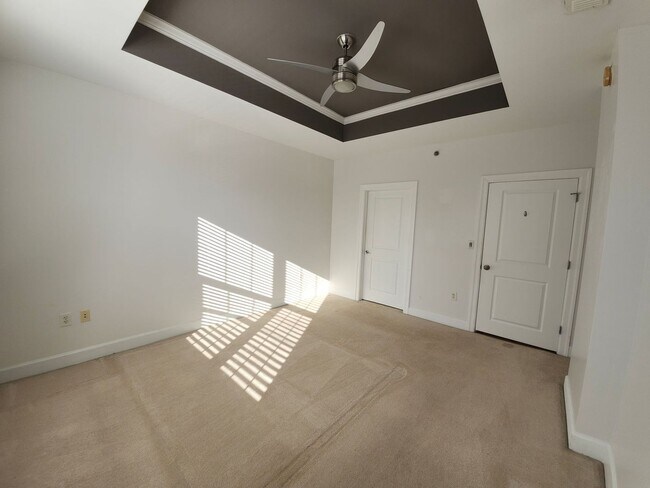 Building Photo - Modern 1BR Condo with Amenities in Prime Buckhead Location