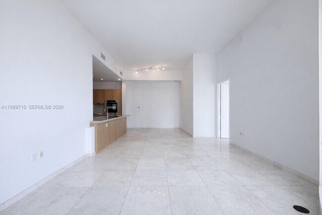 Building Photo - 900 Brickell Key Blvd