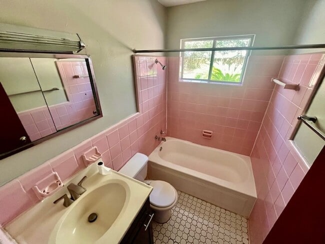 Building Photo - Gulfport 3 Bedroom