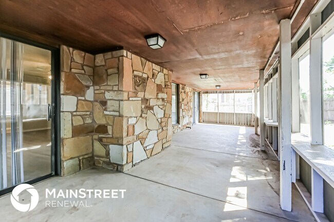 Building Photo - 9405 Briarcreek Dr