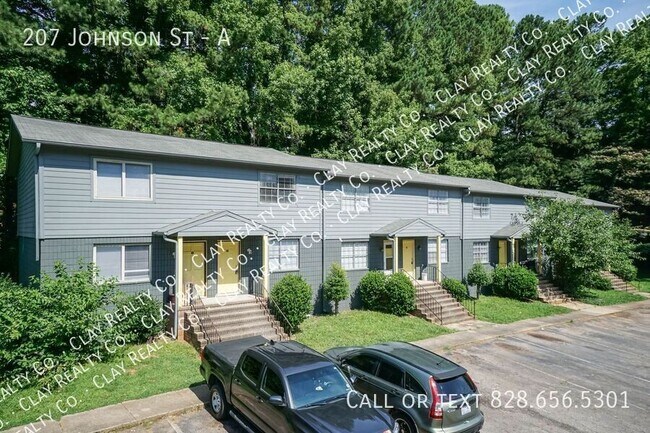 Primary Photo - 207 Johnson St