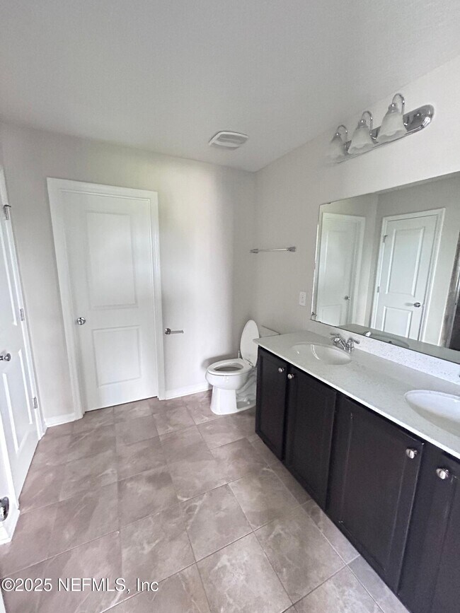 Building Photo - 102 Bluejack Ln