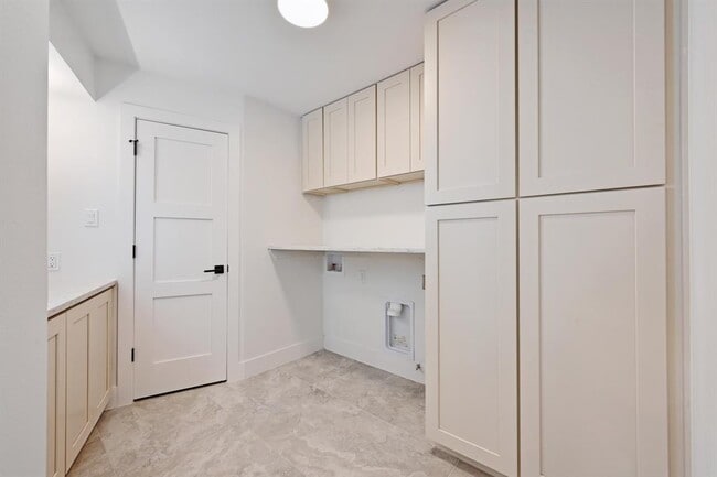 Building Photo - 4207 Canyonside Trail