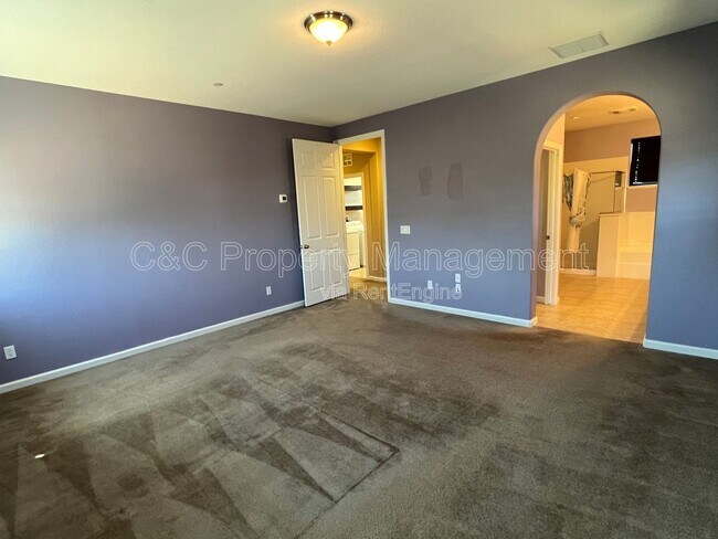 Building Photo - 440 Red Lion Way