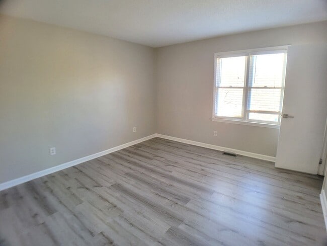 Building Photo - WAYN5324