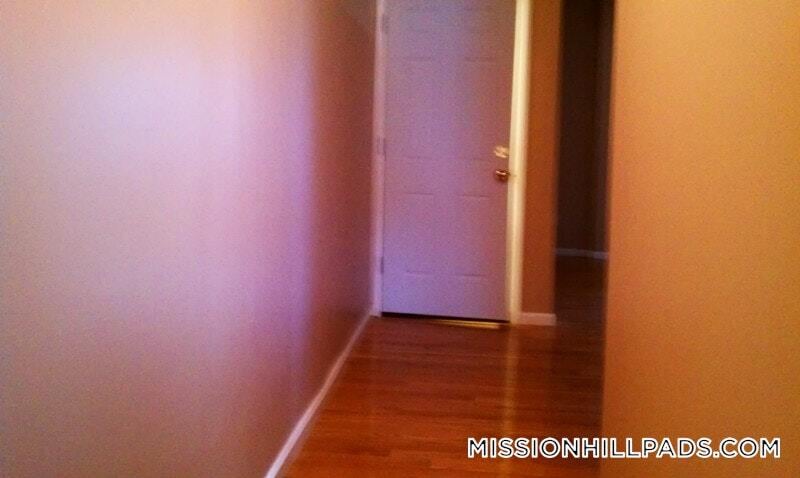 Building Photo - 252 Warren St