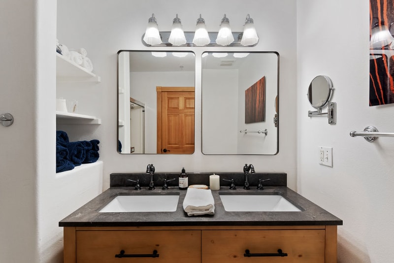 Building Photo - 10237 NW Wilshire Ln