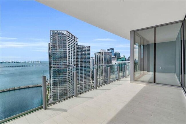 Building Photo - 300 Biscayne Blvd Way