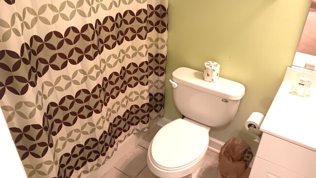 Building Photo - Furnished Two-Bedroom, Two-Bath Condo in N...