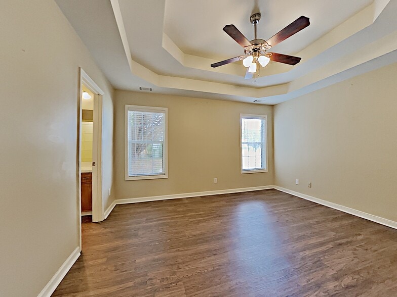 Building Photo - 3916 Wakefield Dr