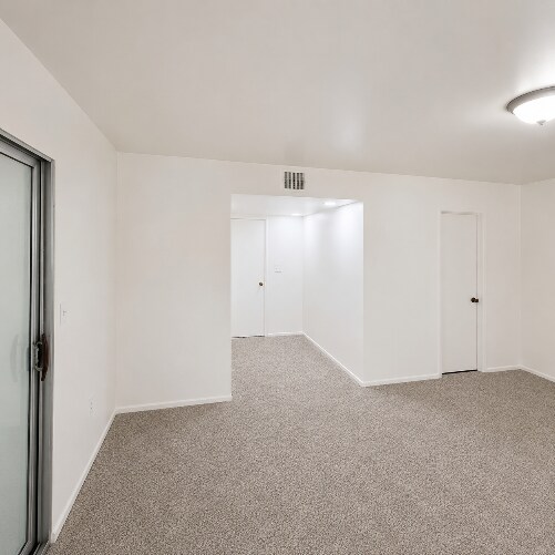 Building Photo - 28894 Portsmouth Dr
