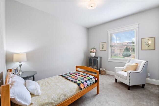 Building Photo - Stunning Custom Home in Gated Community!