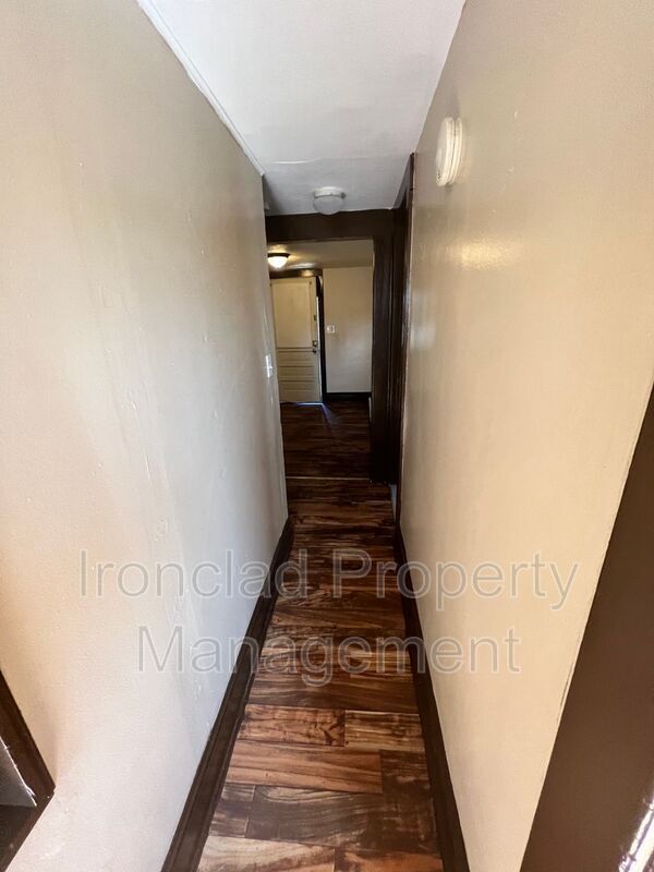 Building Photo - 192 Liberty St