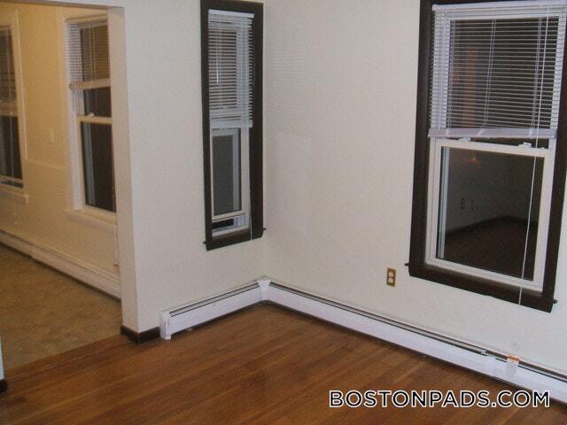 Building Photo - 9 Elmer St