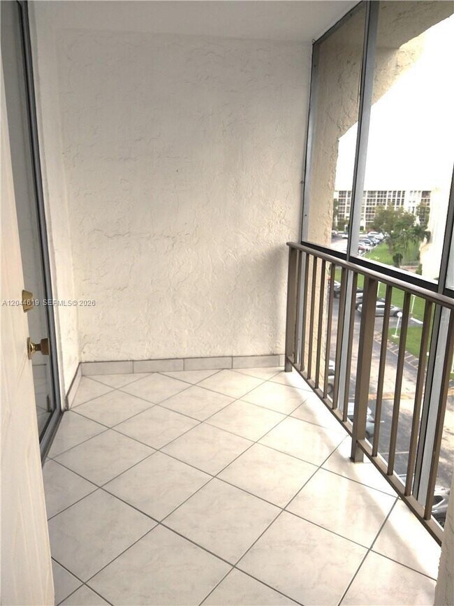 Building Photo - 601 Three Islands Boulevard