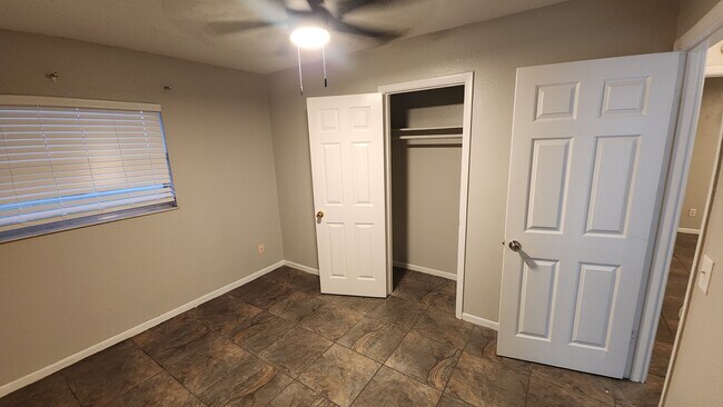 Building Photo - 3379 North Ave