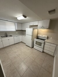 Building Photo - 1643 Beeler St