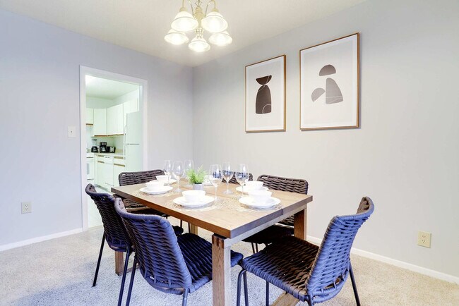 Building Photo - 2111 Richmond Hwy