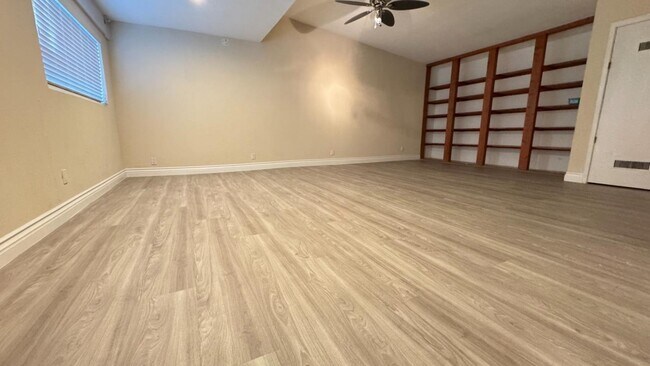 Building Photo - 7610 Miller Ave