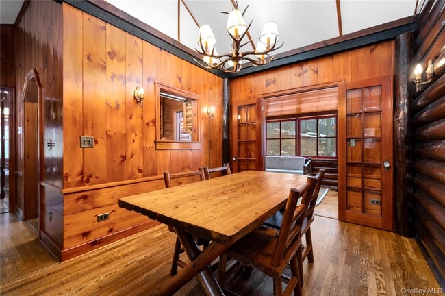 Building Photo - 6 Alpine Rd