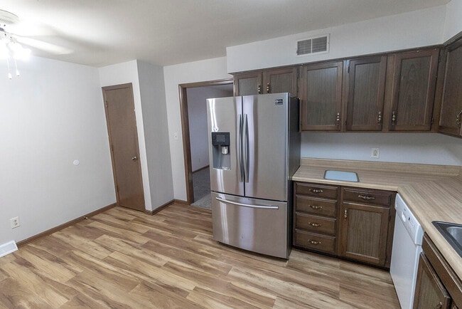 Building Photo - 4467 Santa Anna Dr