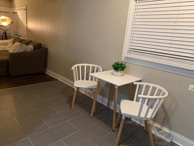 Building Photo - 438 N Gerard Ave