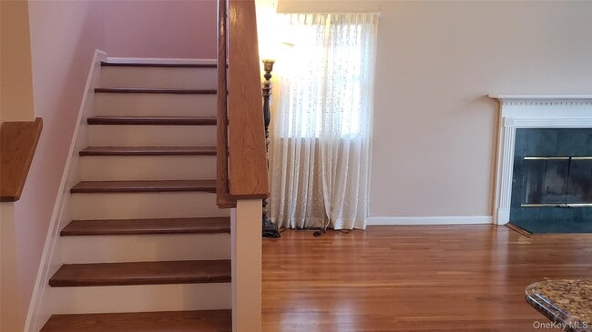 Building Photo - 28 Carley Ave