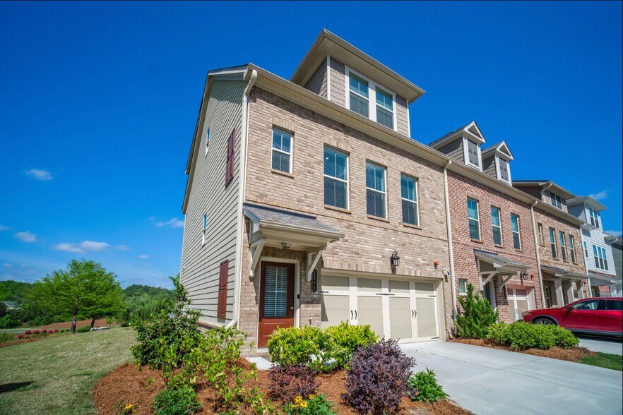 Building Photo - 1595 Ridgebrook Downs