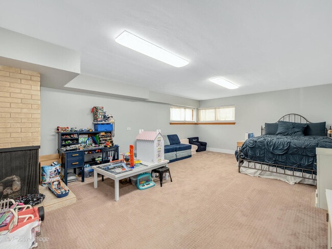 Building Photo - 822 N Waiola Ave