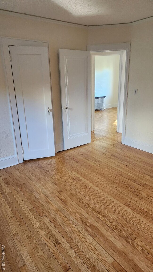 Building Photo - 22 Beech St