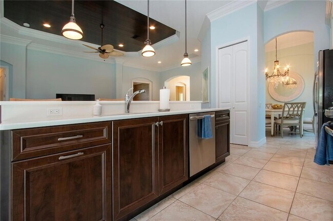 Building Photo - 4940 Tobermory Way