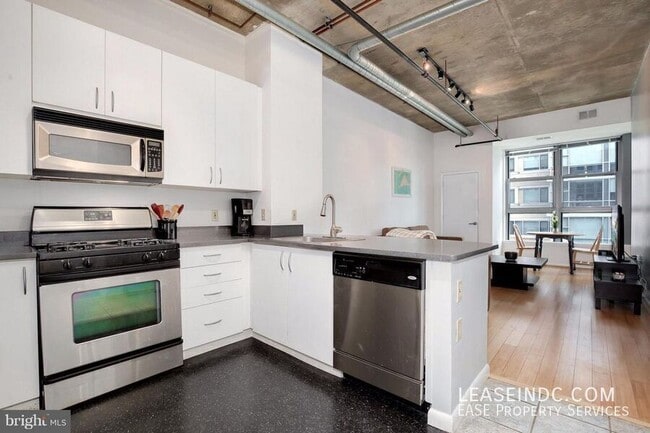 Building Photo - 1300 N Street NW-#517
