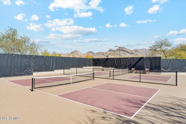 Building Photo - 9250 E Via De Vaquero Dr