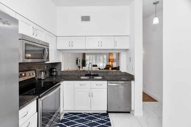 Building Photo - 3139 Millwood Terrace