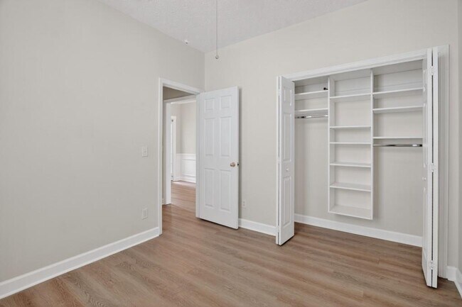Building Photo - 13375 Avensong Crossing