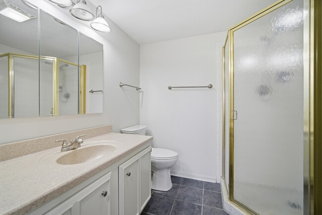 Building Photo - 1255 N Sterling Ave