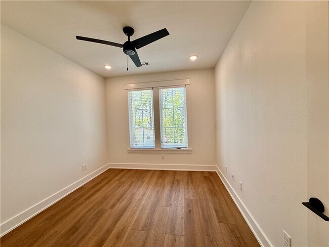 Building Photo - 825 NW 14th St