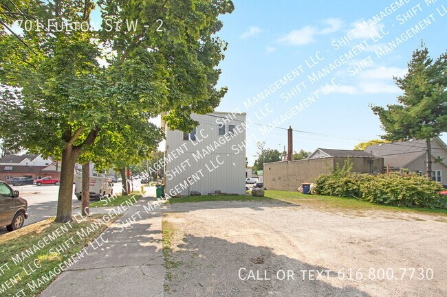 Building Photo - 701 Fulton St W