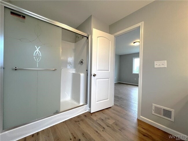 Building Photo - 1589 Center Rd