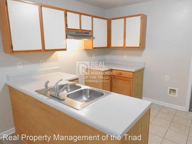 Building Photo - 4 br, 2 bath House - 3211 N. OHenry Blvd.
