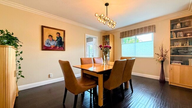 Building Photo - 2BD/3BA - Beautiful Gated Los Altos Condo with Detached Garage & Private Storage